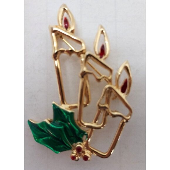 Brooch Three Candles of Gold Tone Metal w Enameled Holly, Berries & Flame 2 1/2" - Picture 1 of 2